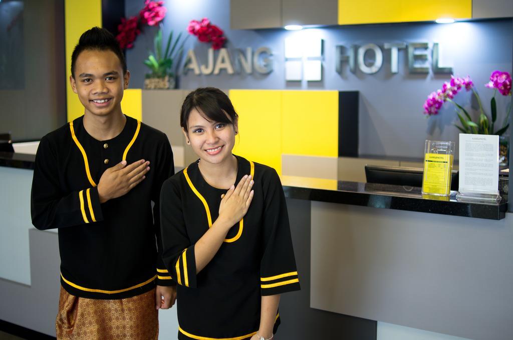 Ajang Hotel Miri Exteriér fotografie