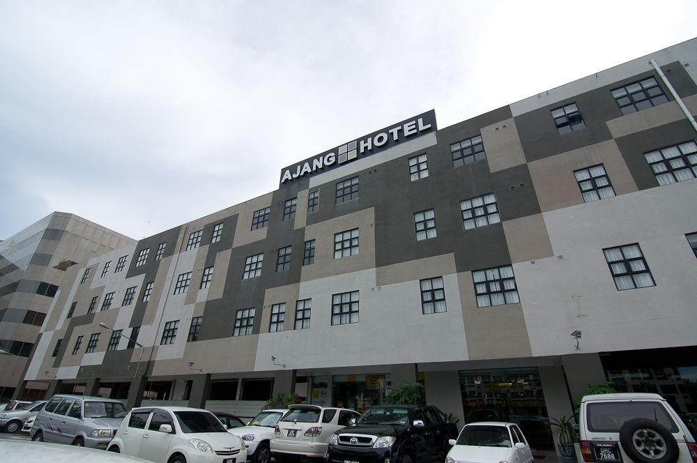 Ajang Hotel Miri Exteriér fotografie