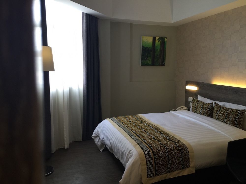 Ajang Hotel Miri Exteriér fotografie
