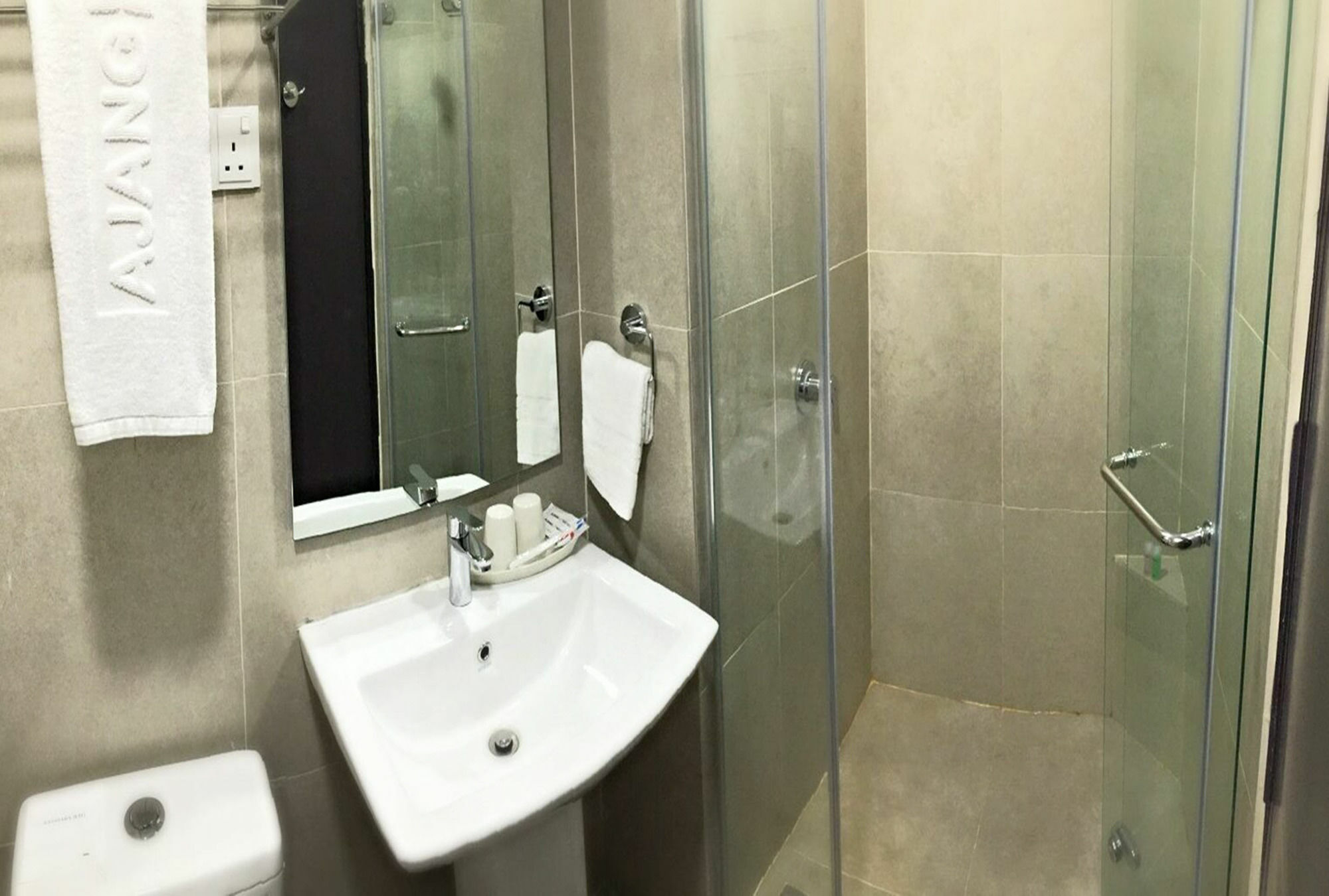 Ajang Hotel Miri Exteriér fotografie